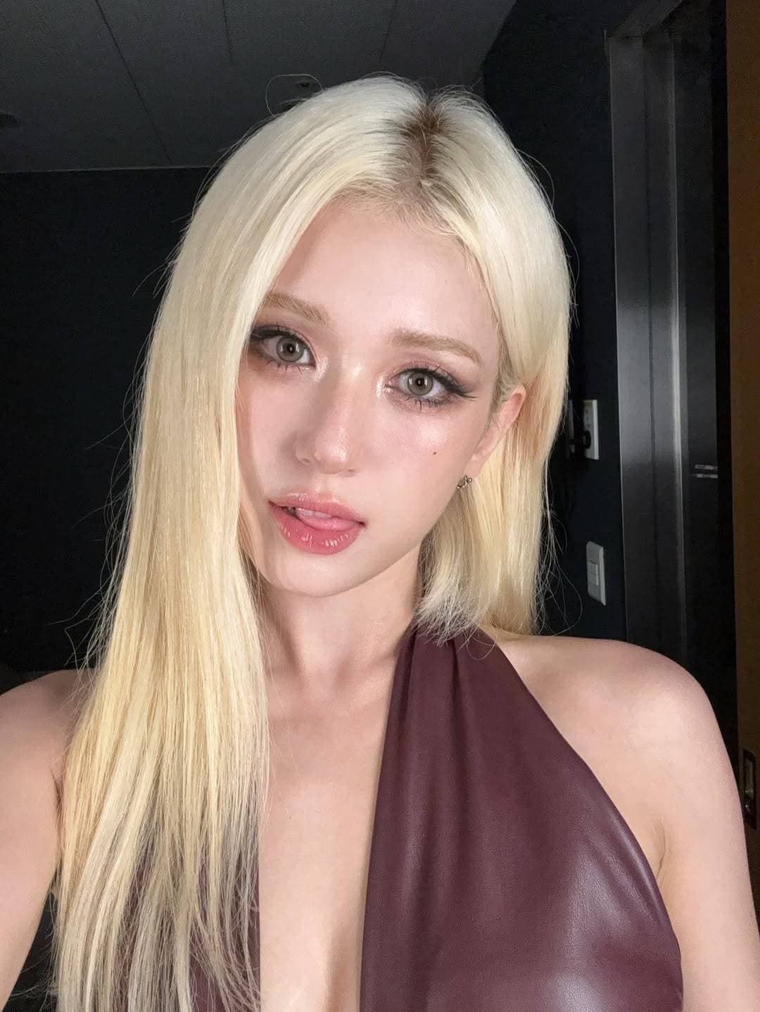 Cover for Lips