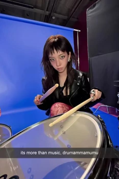 Cover for who's that chick? (maybe a rich man)