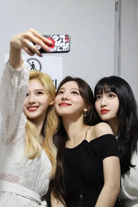 Cover for 9 to 1: TWICE’s Personal Manager