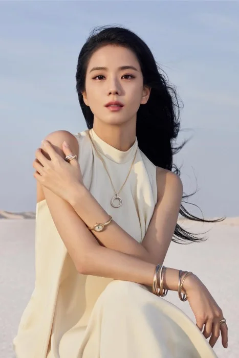 Cover for Life Between Dreams - A Jisoo AU