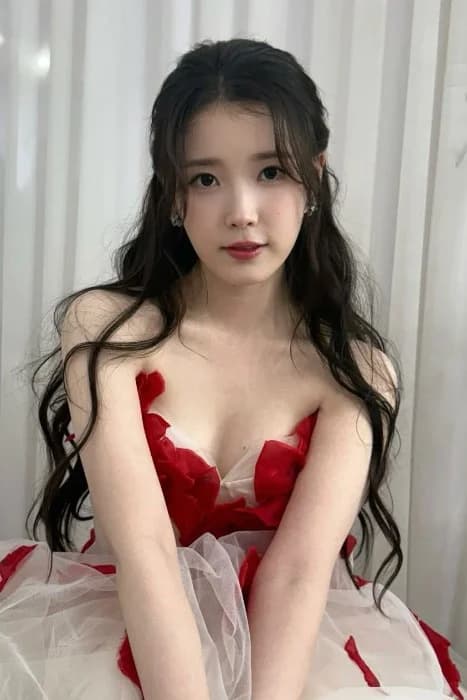 IUTachi's IU