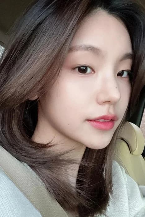 Yeji 001