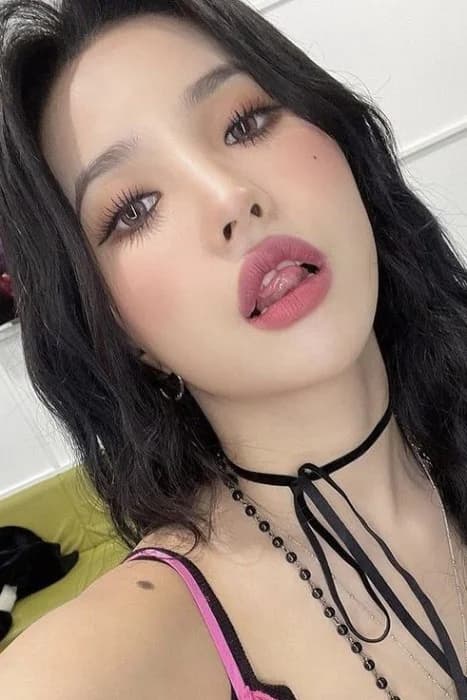 Soyeon 001
