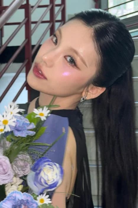 Yeji 002
