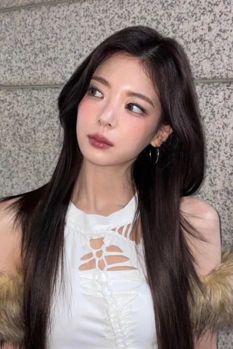 Lia 002