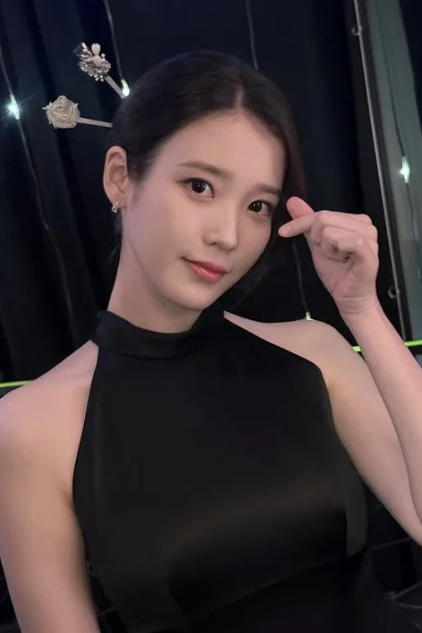 IU 003