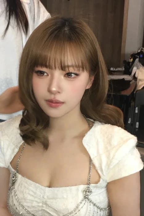 Jeongyeon 002