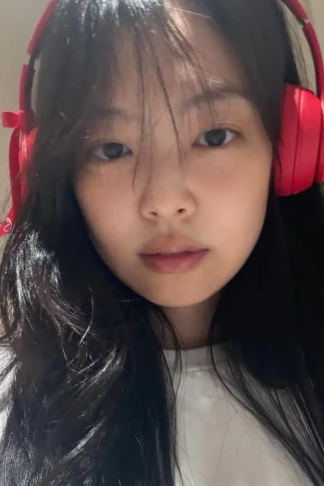 Jennie 001