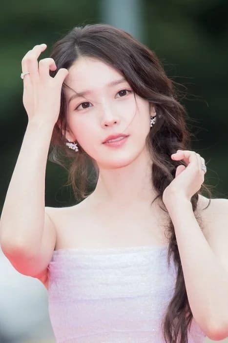 IU 004