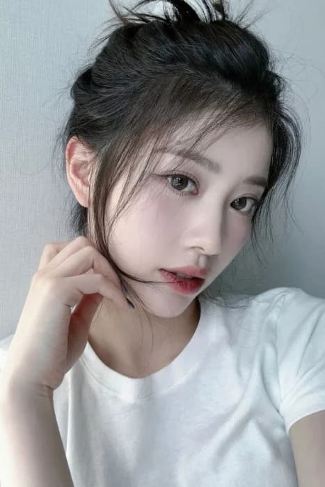 Xiaoting 002