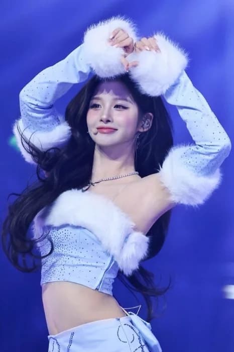 Sullyoon 005
