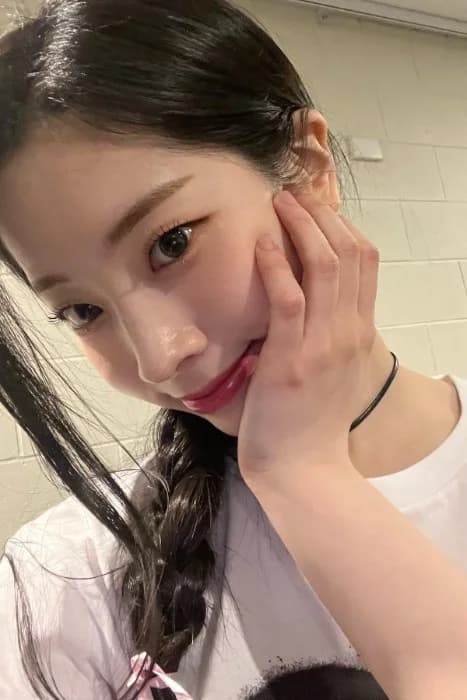 Dahyun 001