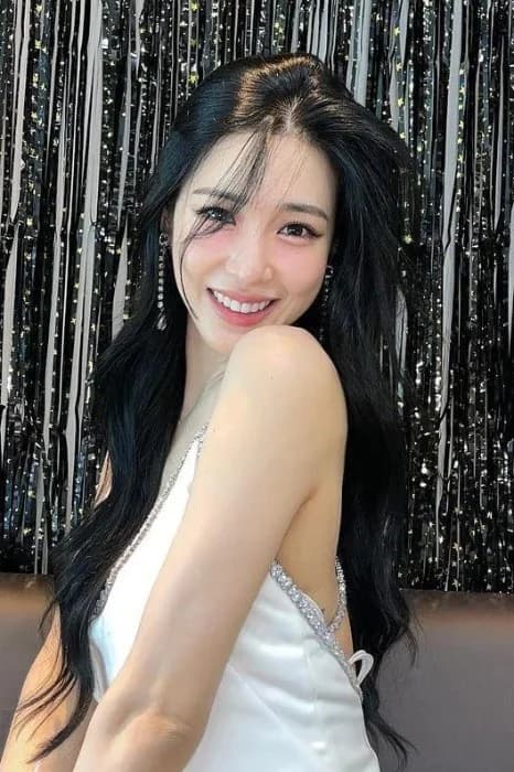 Tiffany 002
