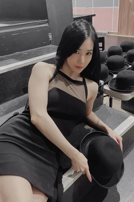 Tiffany 003