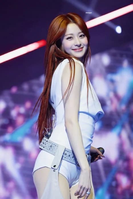 Huh Yunjin 006