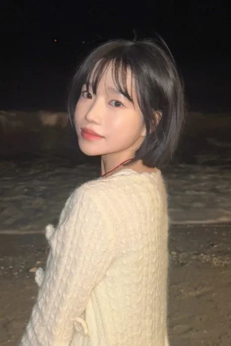 Jo Yuri 004