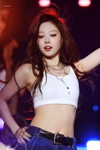 Nayeon 006