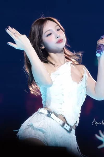 Nayeon 008